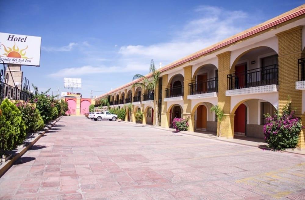 Hotel Posada Del Sol Inn Torreón Zewnętrze zdjęcie