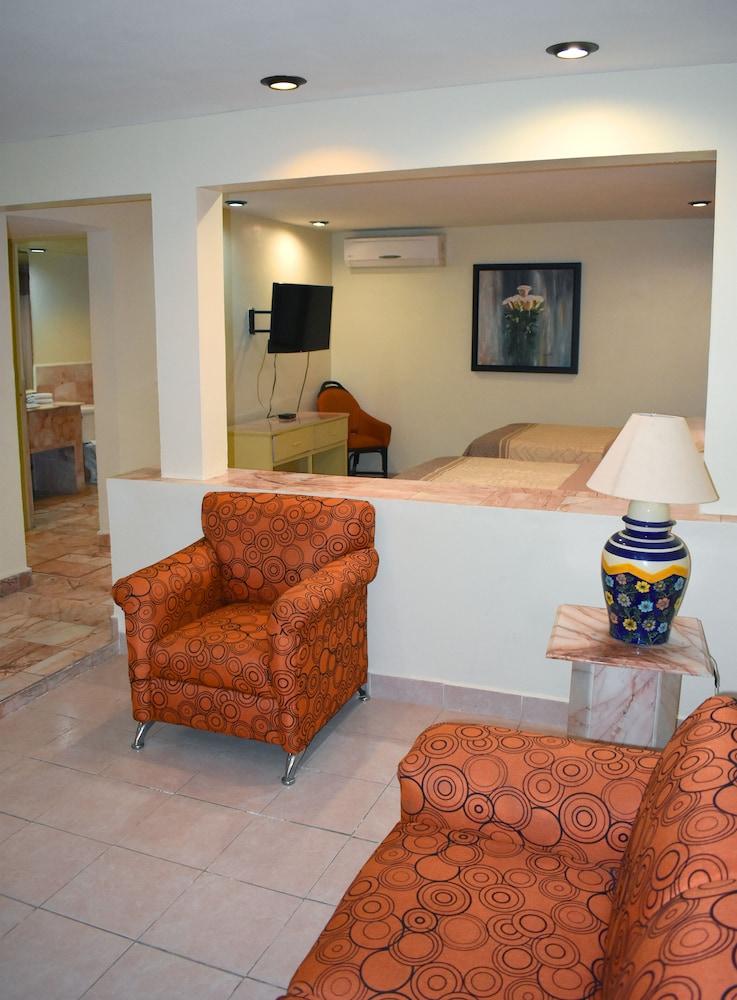 Hotel Posada Del Sol Inn Torreón Zewnętrze zdjęcie