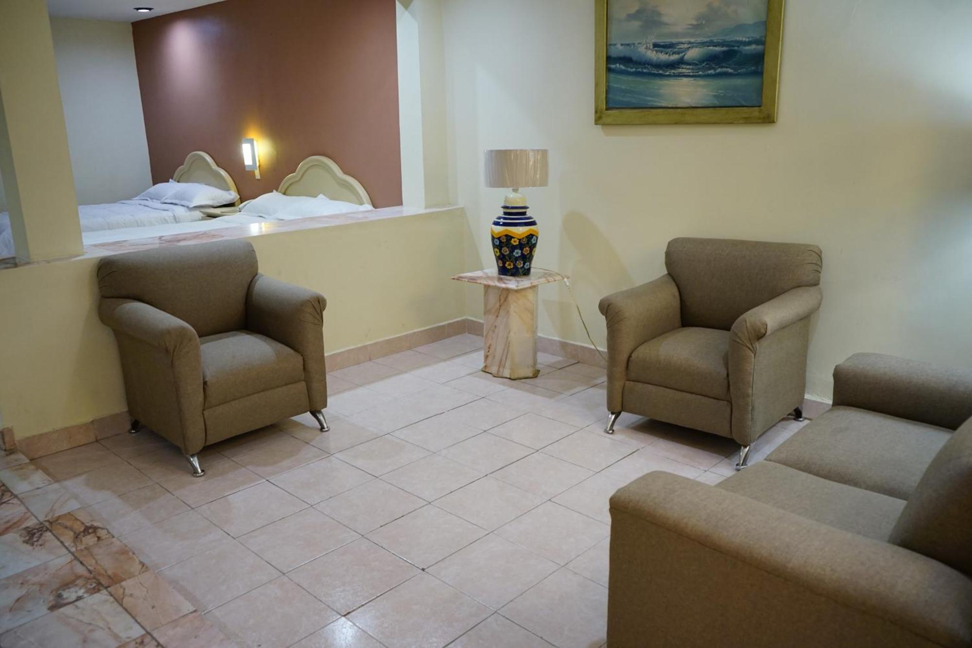 Hotel Posada Del Sol Inn Torreón Zewnętrze zdjęcie