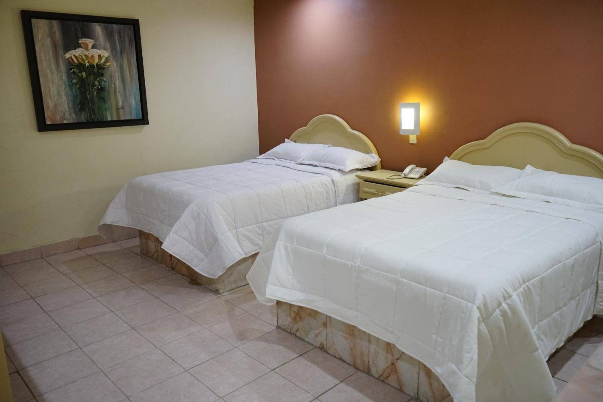 Hotel Posada Del Sol Inn Torreón Zewnętrze zdjęcie
