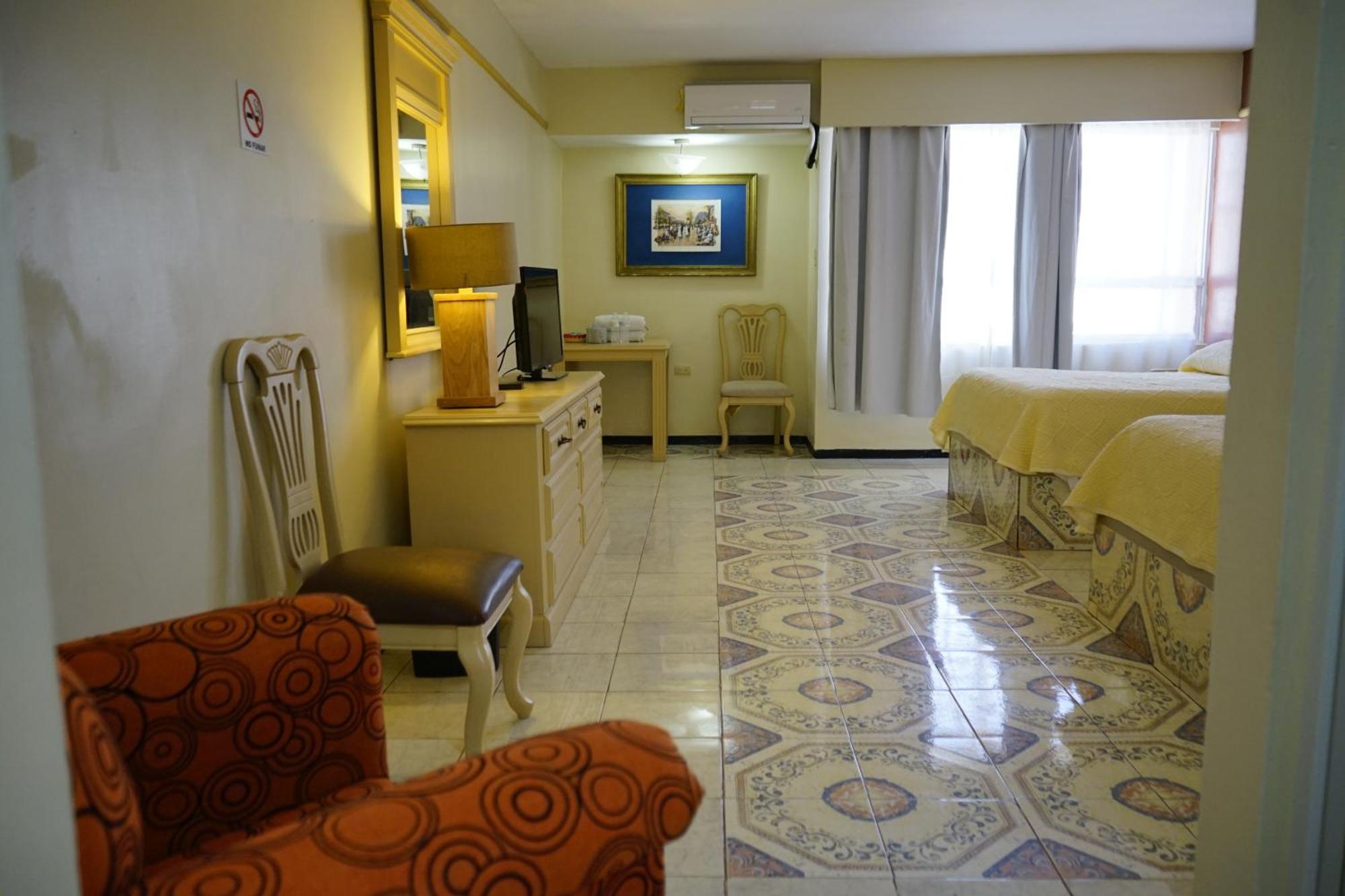 Hotel Posada Del Sol Inn Torreón Zewnętrze zdjęcie