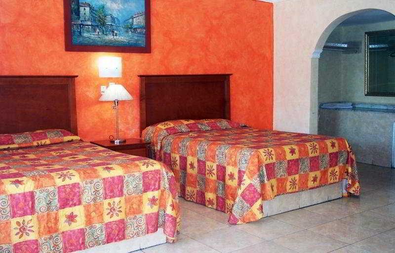 Hotel Posada Del Sol Inn Torreón Zewnętrze zdjęcie